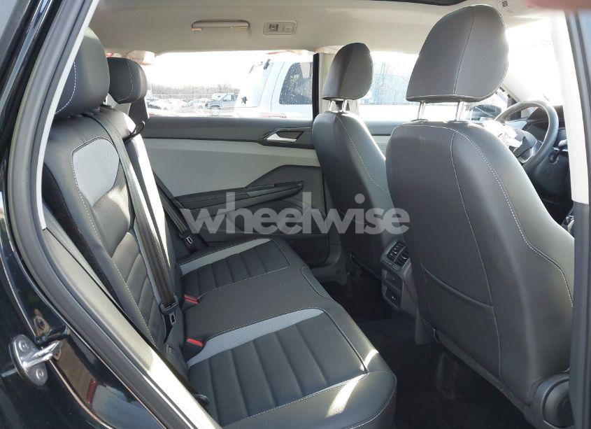 Photo 8 of 2024 Volkswagen Taos 1.5T SEL (VIN 3VV4X7B22RM062144)