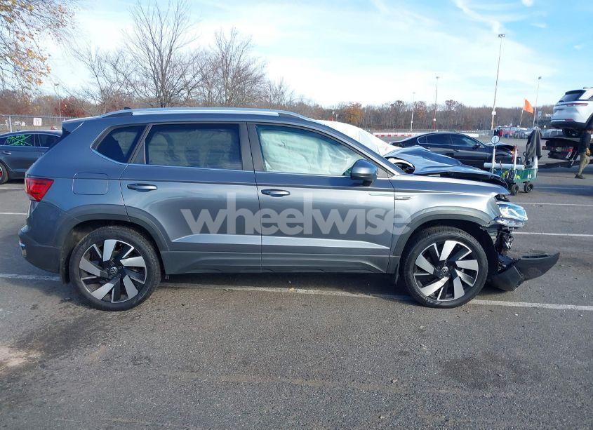 Photo 13 of 2023 Volkswagen Taos 1.5T SEL (VIN 3VV4X7B23PM360604)