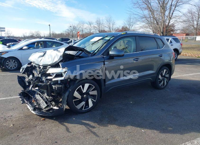 Photo 2 of 2023 Volkswagen Taos 1.5T SEL (VIN 3VV4X7B23PM360604)