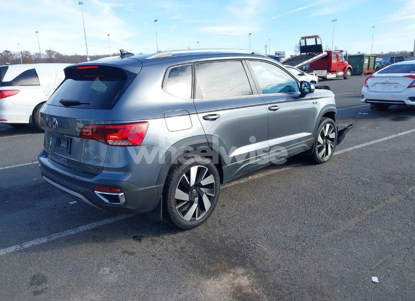 Photo 4 of 2023 Volkswagen Taos 1.5T SEL (VIN 3VV4X7B23PM360604)