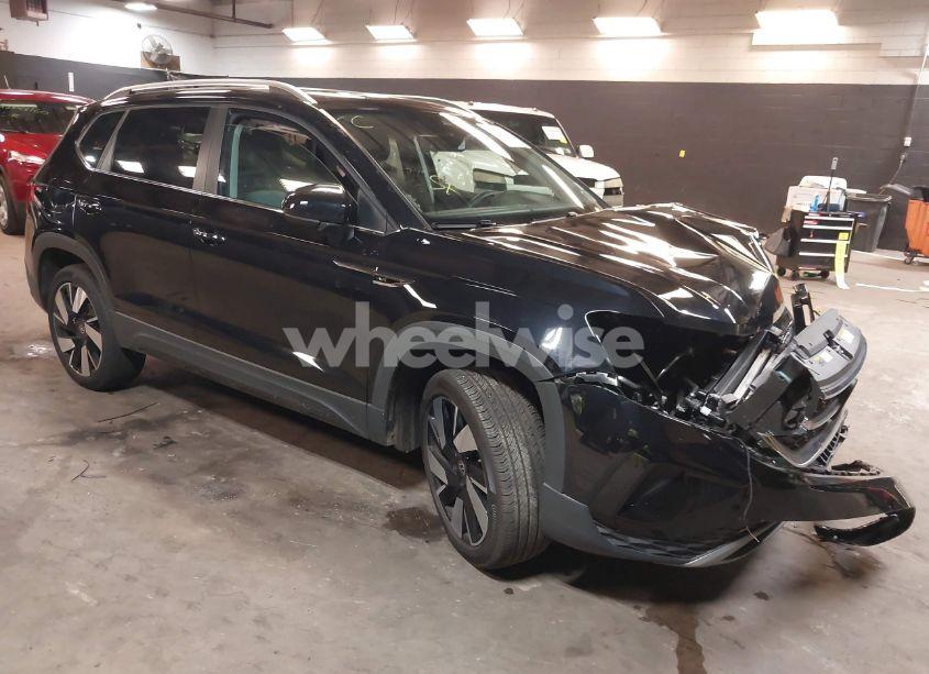 2024 Volkswagen Taos 1.5T SEL (VIN 3VV4X7B23RM056126) main photo