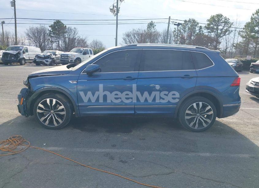 Photo 15 of 2018 Volkswagen Tiguan 2.0T SEL PREMIUM (VIN 3VV5B7AX0JM218427)