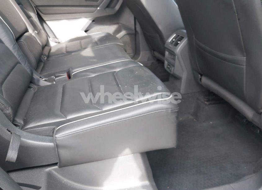 Photo 8 of 2018 Volkswagen Tiguan 2.0T SEL PREMIUM (VIN 3VV5B7AX0JM218427)