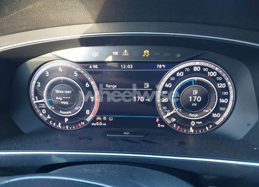 Photo 16 of 2018 Volkswagen Tiguan 2.0T SEL PREMIUM (VIN 3VV5B7AX1JM002585)