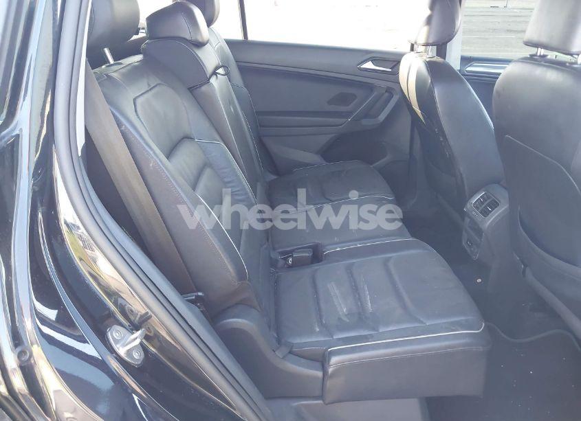 Photo 8 of 2018 Volkswagen Tiguan 2.0T SEL PREMIUM (VIN 3VV5B7AX1JM002585)