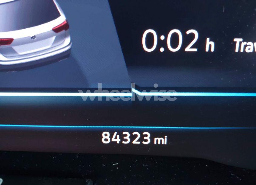 Photo 15 of 2018 Volkswagen Tiguan 2.0T SEL PREMIUM (VIN 3VV5B7AX2JM202908)