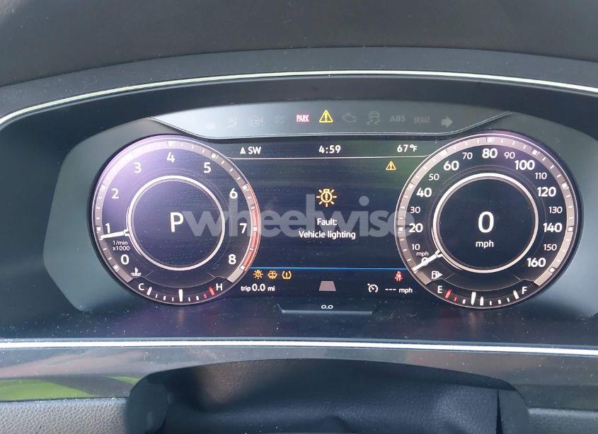 Photo 7 of 2018 Volkswagen Tiguan 2.0T SEL PREMIUM (VIN 3VV5B7AX2JM202908)