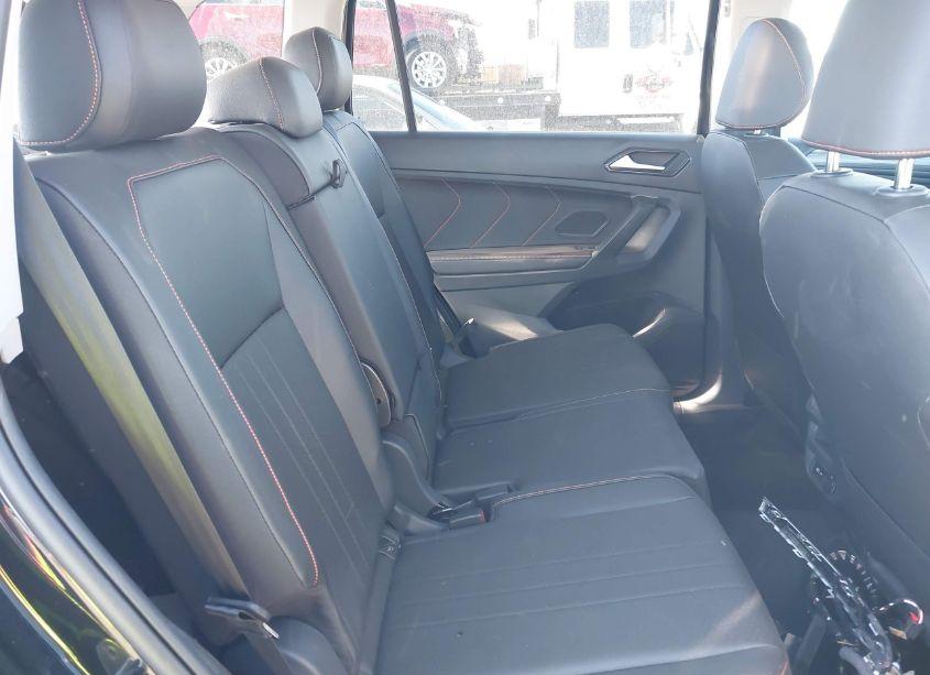 Photo 8 of 2024 Volkswagen Tiguan WOLFSBURG (VIN 3VV5B7AX7RM213222)