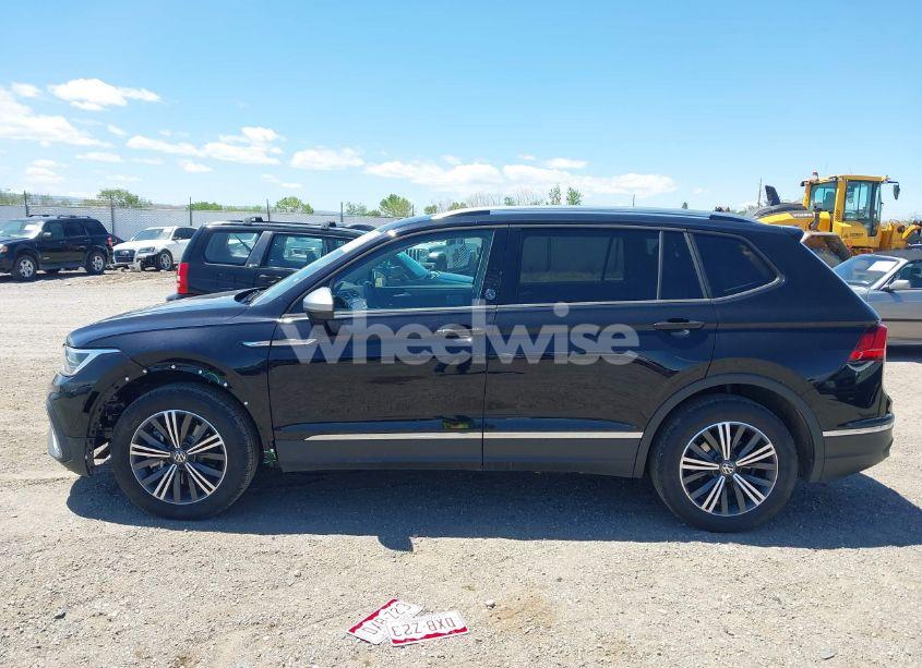 Photo 14 of 2024 Volkswagen Tiguan 2.0T WOLFSBURG EDITION (VIN 3VV5B7AX7RM232983)