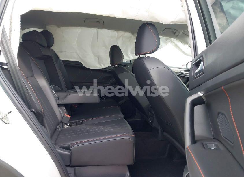Photo 8 of 2024 Volkswagen Tiguan 2.0T WOLFSBURG EDITION (VIN 3VV5B7AX8RM233687)