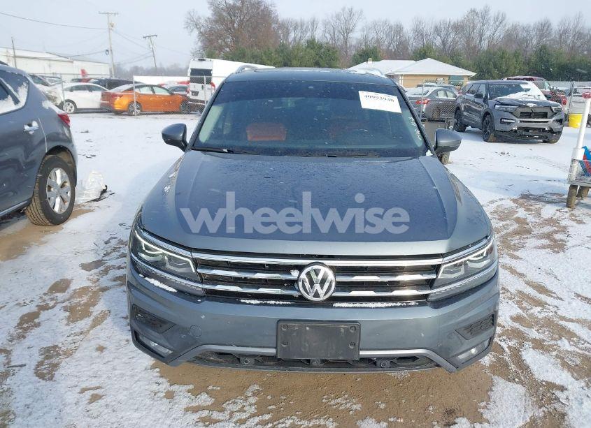 Photo 12 of 2018 Volkswagen Tiguan 2.0T SEL PREMIUM (VIN 3VV5B7AX9JM103745)