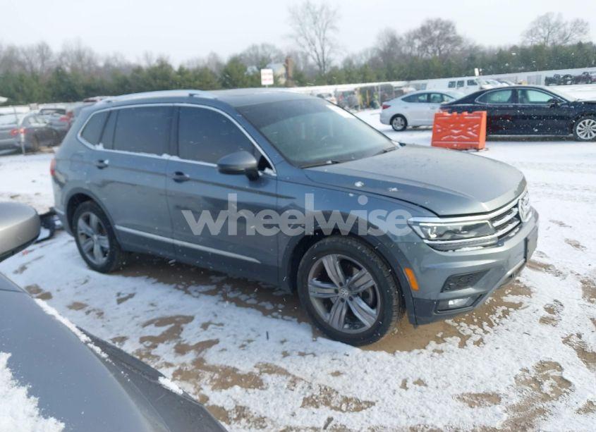 Photo 13 of 2018 Volkswagen Tiguan 2.0T SEL PREMIUM (VIN 3VV5B7AX9JM103745)