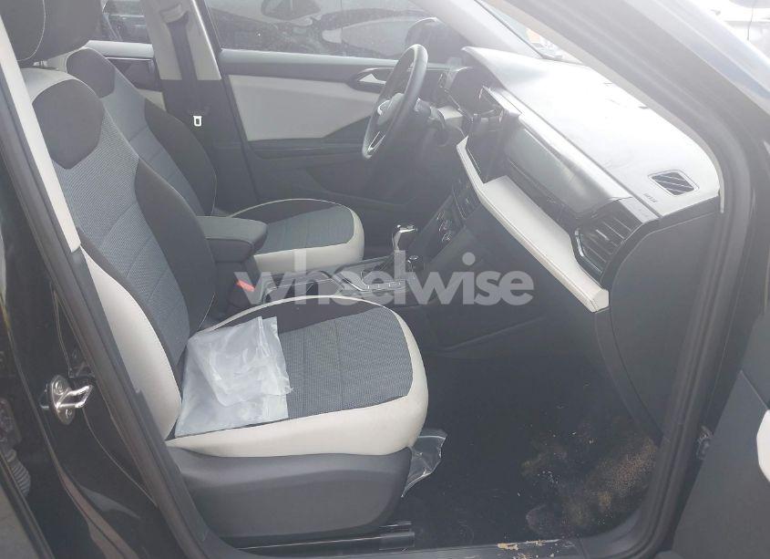 Photo 5 of 2025 Volkswagen Taos 1.5T S (VIN 3VV5C7B22SM032468)