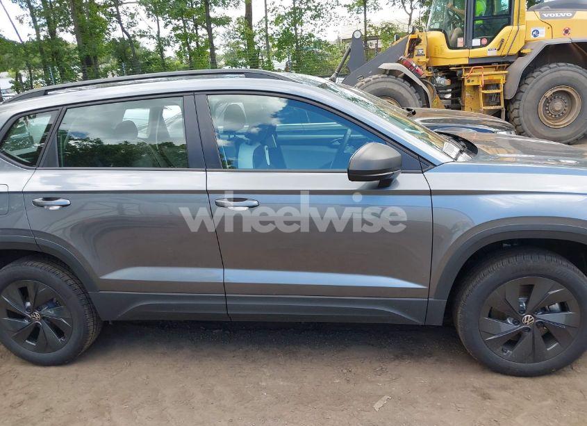 Photo 14 of 2025 Volkswagen Taos 1.5T S (VIN 3VV5C7B23SM012634)
