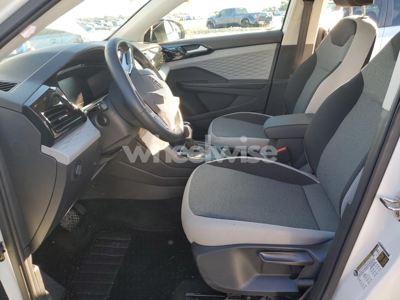 Photo 7 of 2024 VOLKSWAGEN TAOS S (VIN 3VV5X7B22RM084696)