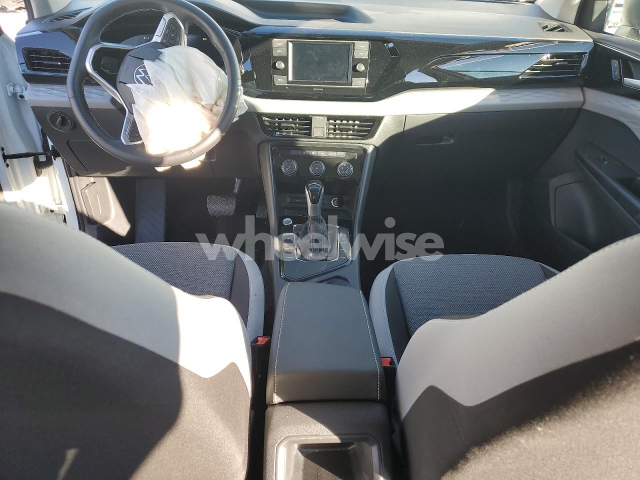 Photo 8 of 2024 VOLKSWAGEN TAOS S (VIN 3VV5X7B22RM084696)