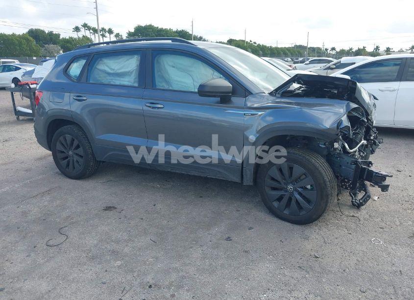 2024 Volkswagen Taos 1.5T S (VIN 3VV5X7B22RM104624) main photo