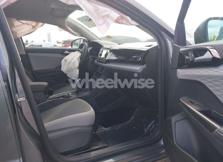 Photo 5 of 2024 Volkswagen Taos 1.5T S (VIN 3VV5X7B22RM104624)