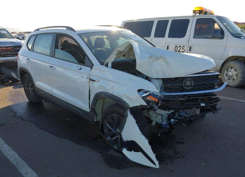 2024 Volkswagen Taos 1.5T S (VIN 3VV5X7B24RM032938) main photo