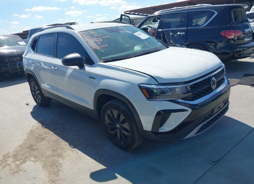 2024 Volkswagen Taos 1.5T S (VIN 3VV5X7B25RM047108) main photo