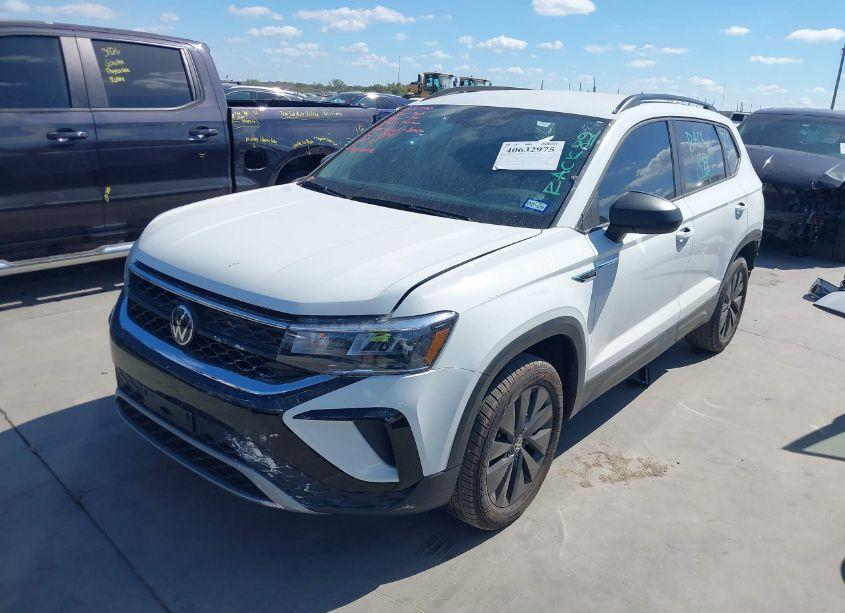 Photo 2 of 2024 Volkswagen Taos 1.5T S (VIN 3VV5X7B25RM047108)