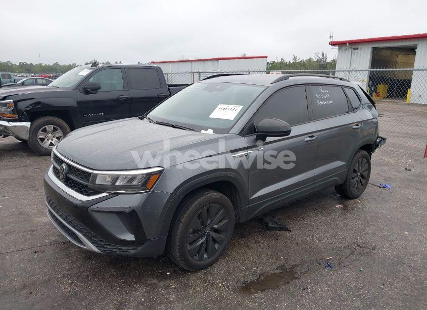 Photo 2 of 2024 Volkswagen Taos 1.5T S (VIN 3VV5X7B25RM104276)