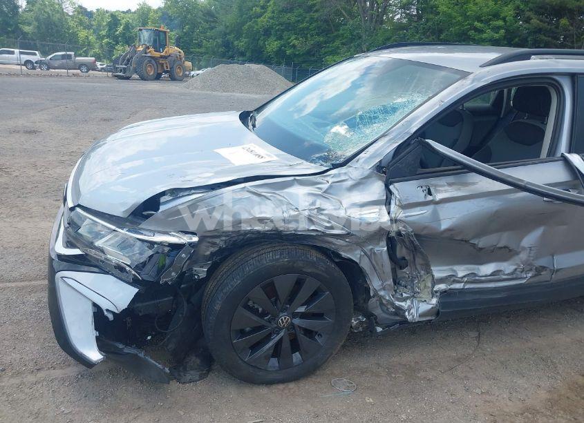 Photo 6 of 2024 Volkswagen Taos 1.5T S (VIN 3VV5X7B28RM054053)