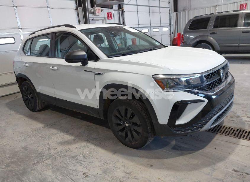 2024 Volkswagen Taos 1.5T S (VIN 3VV5X7B28RM075940) main photo