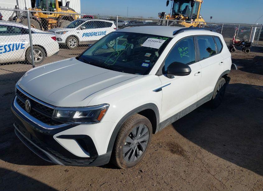 Photo 2 of 2024 Volkswagen Taos 1.5T S (VIN 3VV5X7B29RM024074)