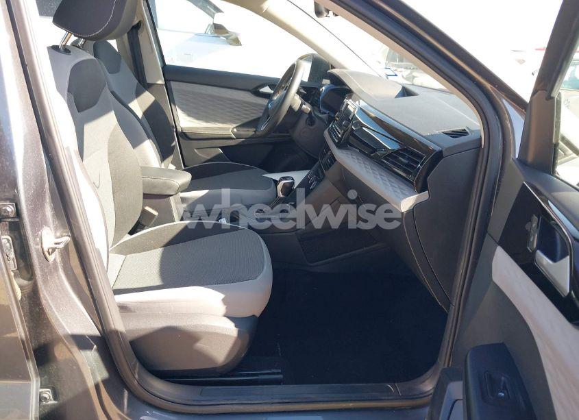 Photo 5 of 2024 Volkswagen Taos 1.5T S (VIN 3VV5X7B2XRM001614)