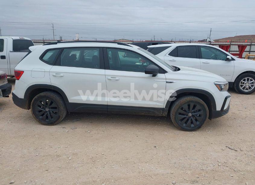 Photo 13 of 2024 Volkswagen Taos 1.5T S (VIN 3VV5X7B2XRM027730)