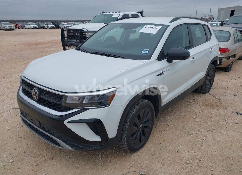 Photo 2 of 2024 Volkswagen Taos 1.5T S (VIN 3VV5X7B2XRM027730)