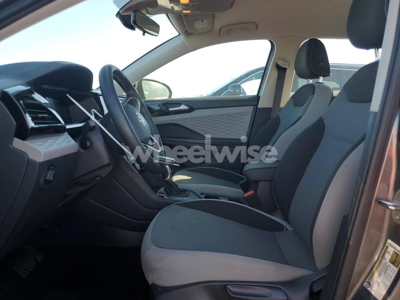 Photo 7 of 2024 VOLKSWAGEN TAOS S (VIN 3VV5X7B2XRM039277)