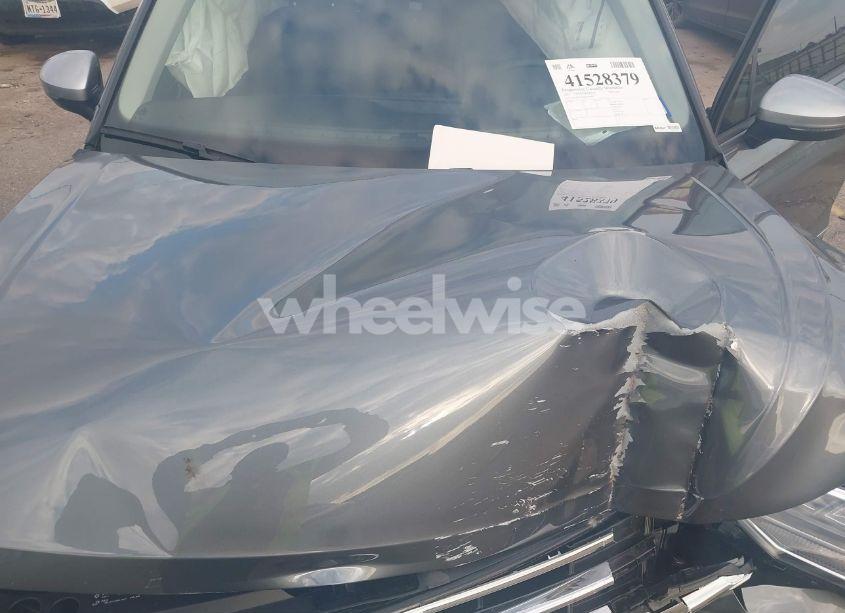 Photo 10 of 2024 Volkswagen Tiguan 2.0T WOLFSBURG EDITION (VIN 3VV6B7AX4RM234467)