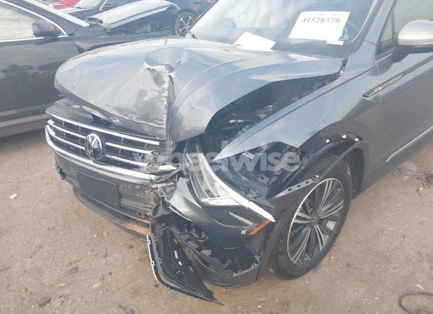 Photo 6 of 2024 Volkswagen Tiguan 2.0T WOLFSBURG EDITION (VIN 3VV6B7AX4RM234467)