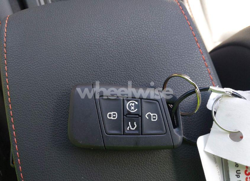 Photo 11 of 2024 Volkswagen Tiguan 2.0T WOLFSBURG EDITION (VIN 3VV6B7AX7RM213144)