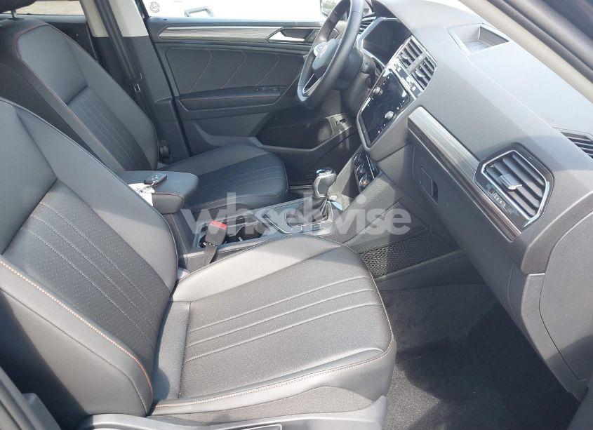 Photo 5 of 2024 Volkswagen Tiguan 2.0T WOLFSBURG EDITION (VIN 3VV6B7AX7RM213144)