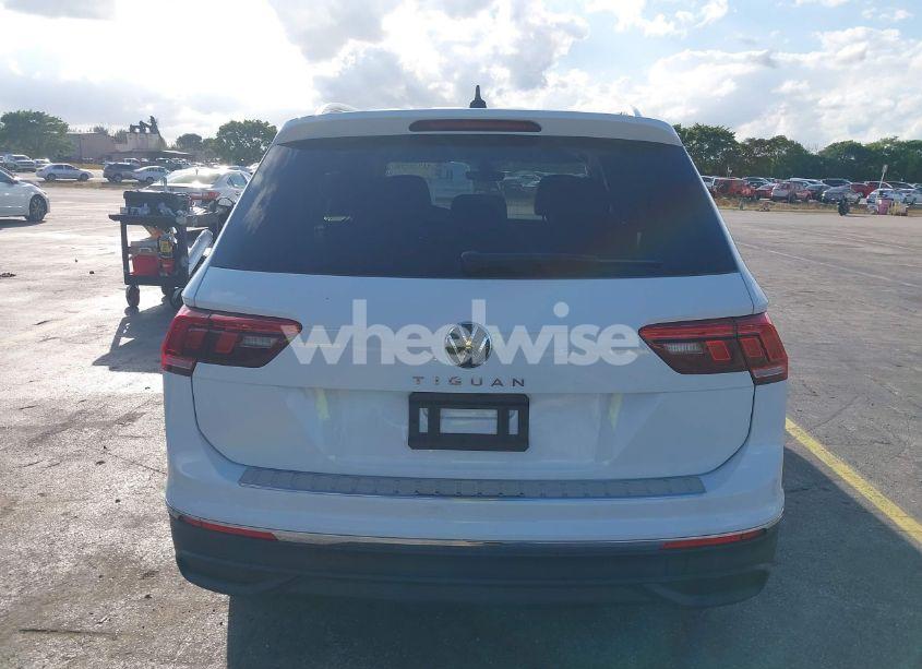 Photo 17 of 2024 Volkswagen Tiguan 2.0T WOLFSBURG EDITION (VIN 3VV6B7AX8RM214044)
