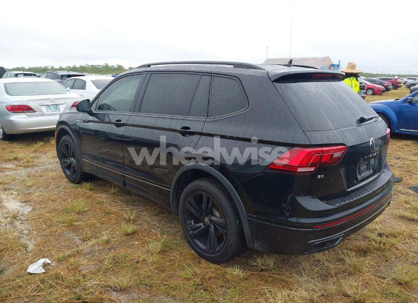 Photo 3 of 2023 Volkswagen Tiguan 2.0T SE R-LINE BLACK (VIN 3VV8B7AX0PM014491)