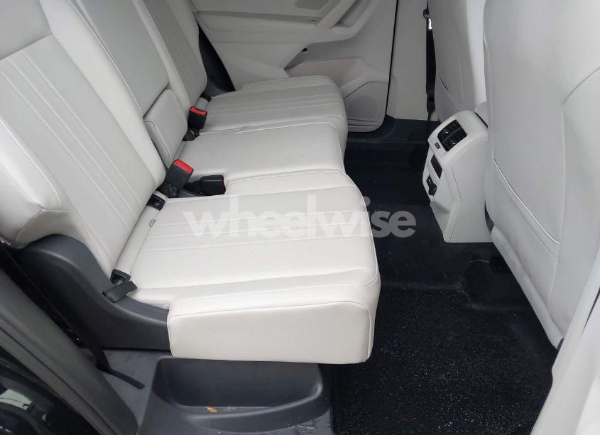 Photo 8 of 2023 Volkswagen Tiguan 2.0T SE R-LINE BLACK (VIN 3VV8B7AX0PM014491)