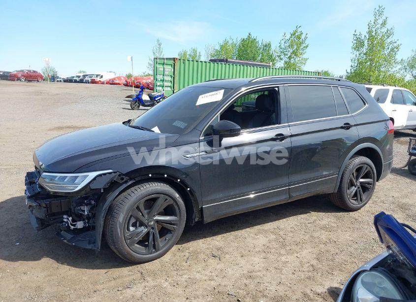 Photo 14 of 2024 Volkswagen Tiguan 2.0T SE R-LINE BLACK (VIN 3VV8B7AX0RM233518)