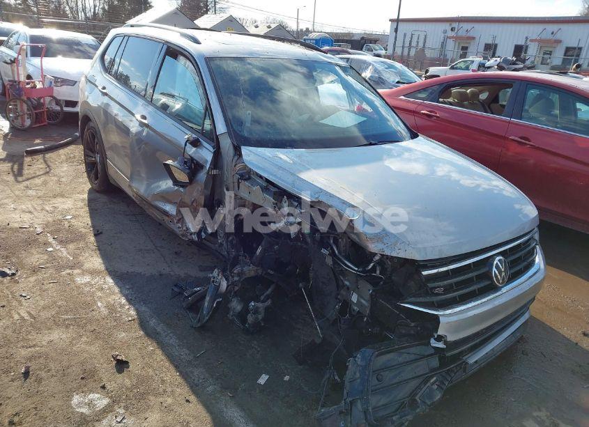 2023 Volkswagen Tiguan 2.0T SE R-LINE BLACK (VIN 3VV8B7AX1PM024091) main photo