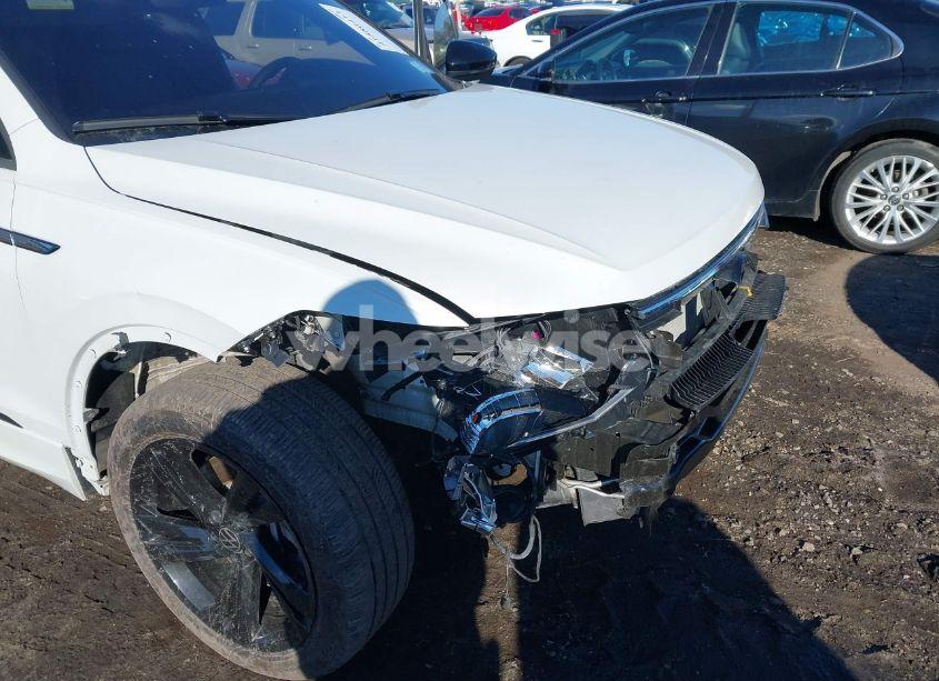 Photo 17 of 2024 Volkswagen Tiguan 2.0T SE R-LINE BLACK (VIN 3VV8B7AX1RM060317)