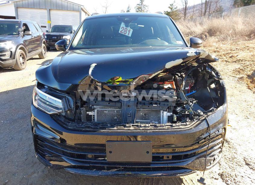 Photo 12 of 2022 Volkswagen Tiguan 2.0T SE R-LINE BLACK (VIN 3VV8B7AX2NM018880)