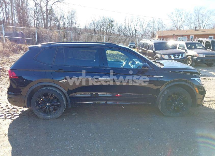 Photo 13 of 2022 Volkswagen Tiguan 2.0T SE R-LINE BLACK (VIN 3VV8B7AX2NM018880)