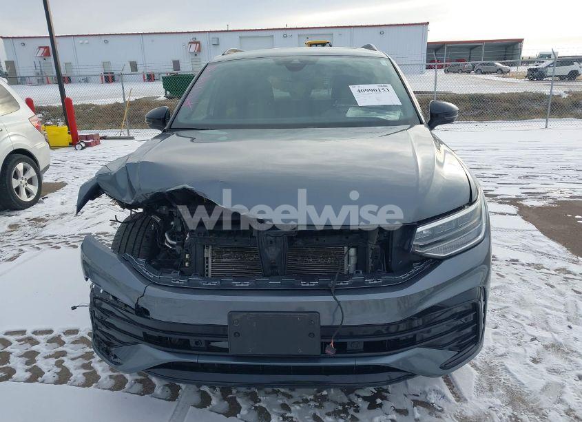 Photo 12 of 2022 Volkswagen Tiguan 2.0T SE R-LINE BLACK (VIN 3VV8B7AX2NM019379)