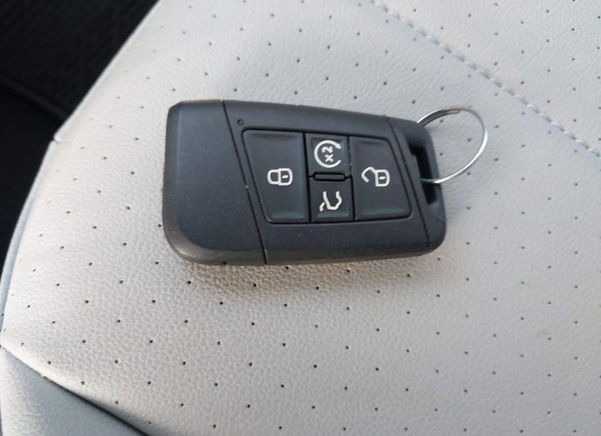 Photo 11 of 2024 Volkswagen Tiguan 2.0T SE R-LINE BLACK (VIN 3VV8B7AX2RM057989)