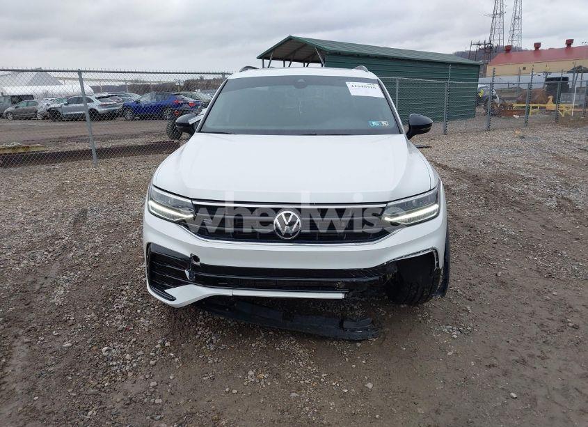 Photo 13 of 2023 Volkswagen Tiguan 2.0T SE R-LINE BLACK (VIN 3VV8B7AX3PM073289)