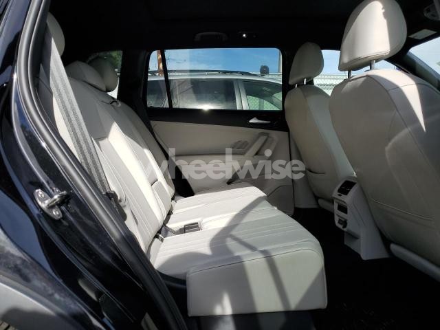 Photo 11 of 2024 VOLKSWAGEN TIGUAN SE R-LINE BLACK (VIN 3VV8B7AX3RM167093)