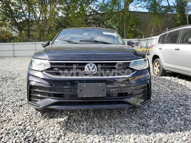 Photo 12 of 2024 VOLKSWAGEN TIGUAN SE R-LINE BLACK (VIN 3VV8B7AX3RM167093)